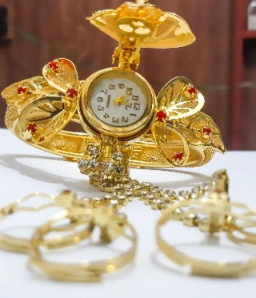 Women's Gold Plated Beautiful Bracelet Watch